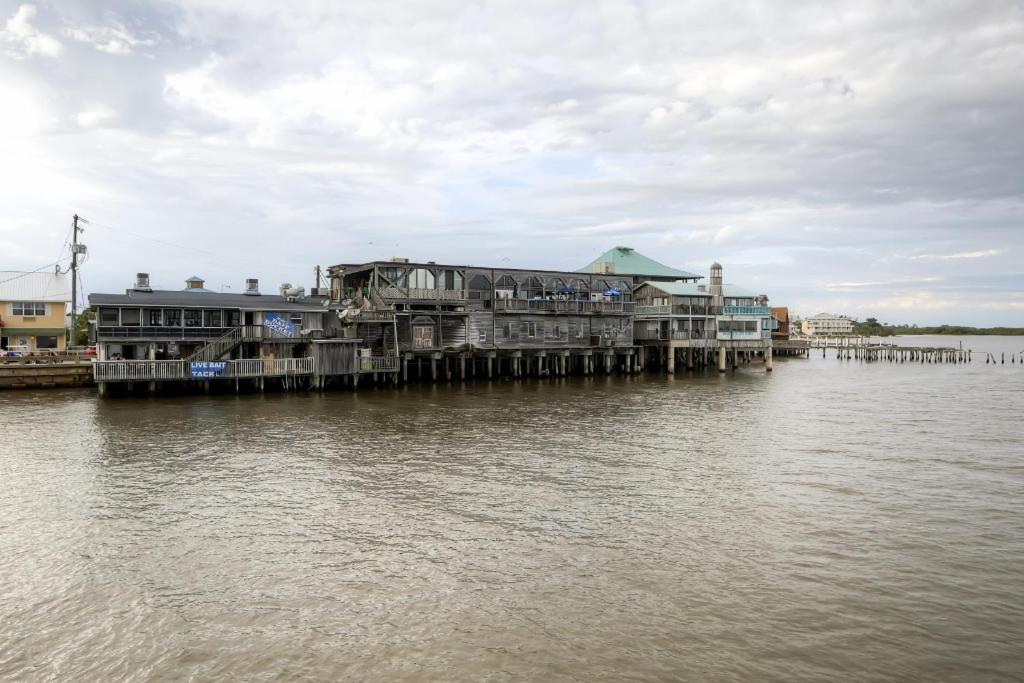 Waterfront Duplex With Dock And Views Near Town! Βίλα Cedar Key Εξωτερικό φωτογραφία